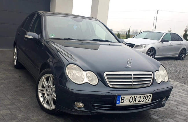 Mercedes-Benz Klasa C cena 19000 przebieg: 215000, rok produkcji 2005 z Witkowo małe 631